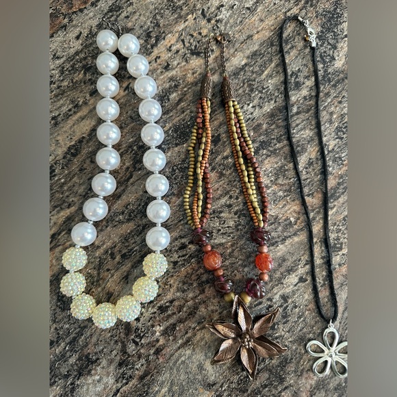 Jewelry bundle - Picture 5 of 12